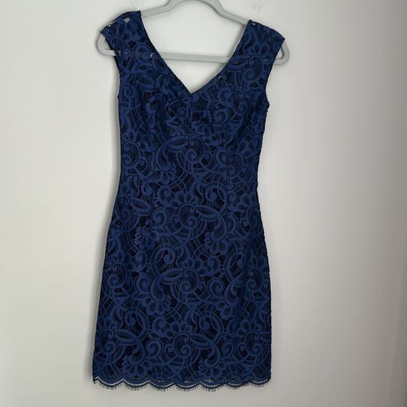 Lilly Pulitzer Rosaline Dress in Bright Navy About Face Lace Size 0 - Picture 3 of 12